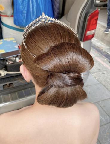 凱莉梳化 - 真髮蝴蝶結