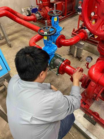 提供淨水服務的專家梁五中