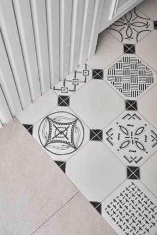 里禾國際有限公司 - 