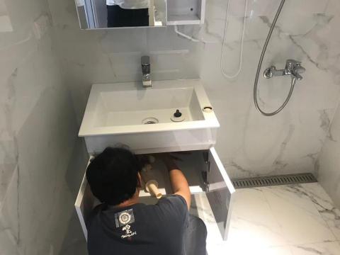 尼希米翻修工程 - 浴室設備安裝 尼希米翻修工程 - 浴室設備安裝