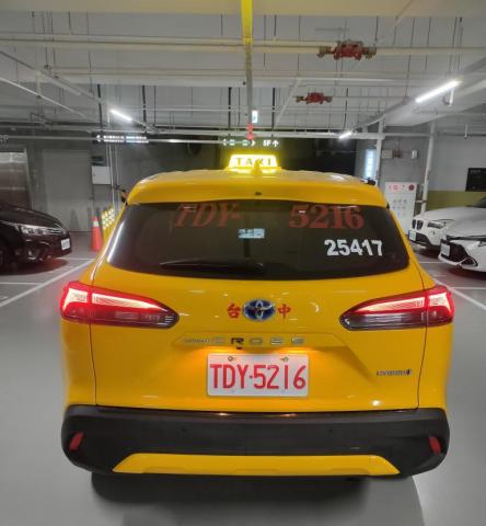 林定翰 - Toyota Corolla Cross Hybrid （後面照片）