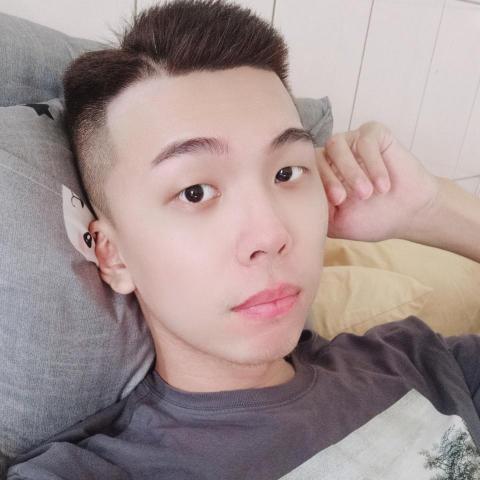 提供數學題服務的專家陳, 冠宇York (York Chen)