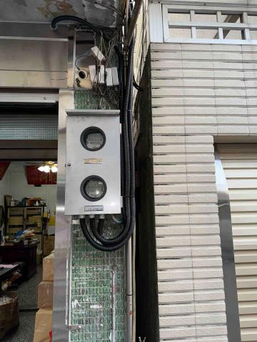 裕昌機電工程行 - 雙電錶加裝錶箱、電線更新