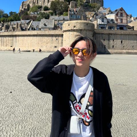 提供素描初學服務的專家劉映汝