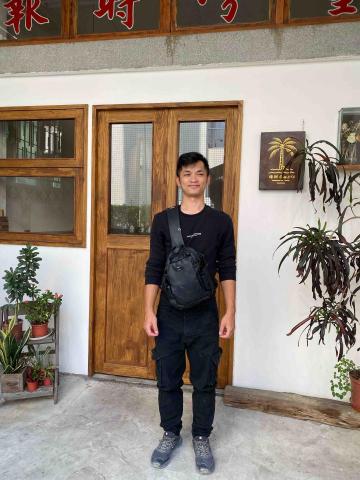 提供冷凍空調服務的專家蕭元佑