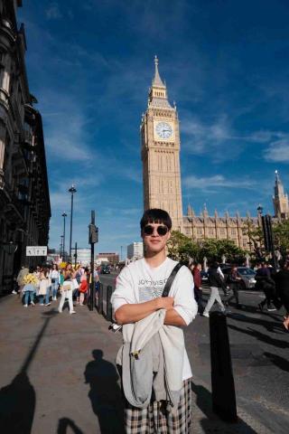 黃奕愷 - 每年會希望自己去英語系國家培養獨立和英文能力，如圖為英國倫敦
