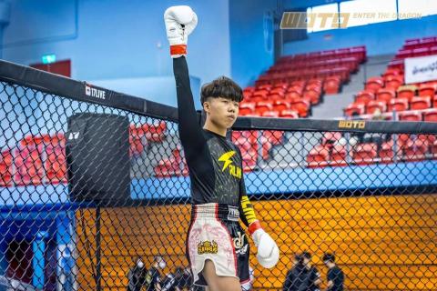 ROY - WOTD鐵籠博擊 ROY - WOTD鐵籠博擊