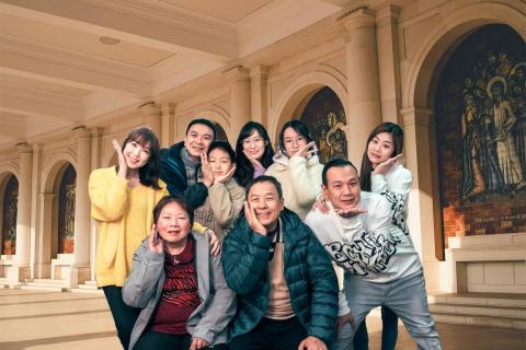 德點藝術工作室/DerPoint Studio - 全家福平面拍攝｜在家也能體驗出國