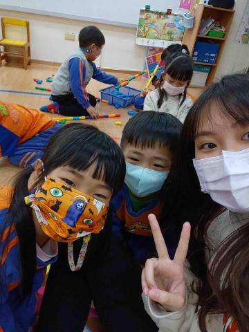 劉伊靜 - 高中至幼兒園服務