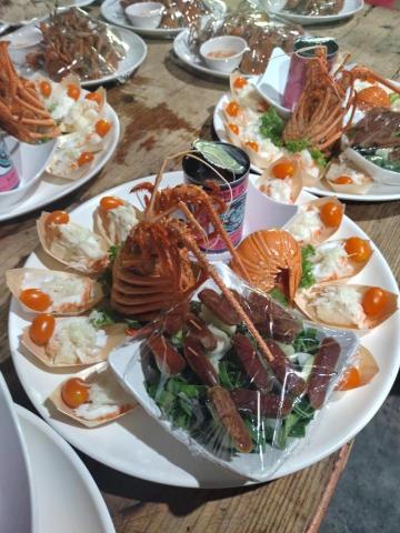 陳國雄(豬二哥企業社) - 龍蝦三拼