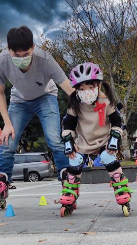斯坦利運動館-直排輪，滑步車，國標舞 - 民生公園直排輪