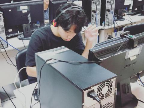 吳紘濬-雙北數理家教 - 線上教學