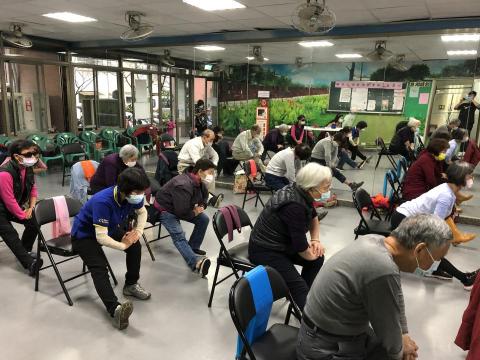 劉文斌 - 銀髮族團體肌力訓練課程