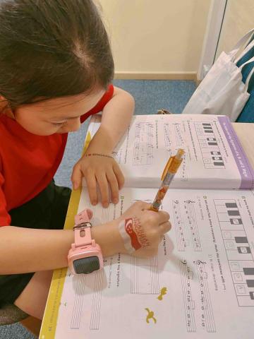 雙語教學長笛/鋼琴 英國皇家音樂學院碩士 - 鋼琴-日本小女孩