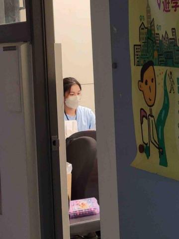 Sabina 王老師 - 有帶領華語文夏令營經驗，同時也提供線上教學服務