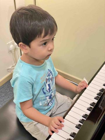 雙語教學長笛/鋼琴 英國皇家音樂學院碩士 - 鋼琴-日法混血學生