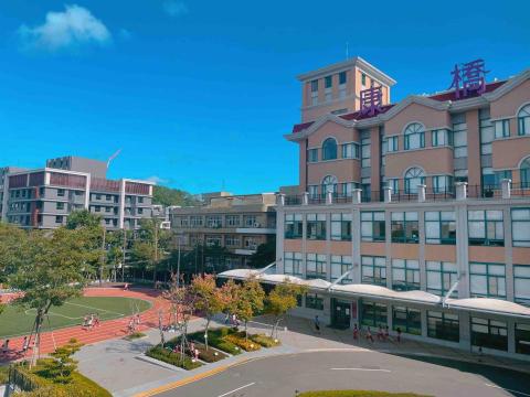 雙語教學長笛/鋼琴 英國皇家音樂學院碩士 - 新竹康橋國際學校