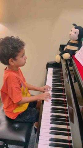 雙語教學長笛/鋼琴 英國皇家音樂學院碩士 - 鋼琴-巴西男孩