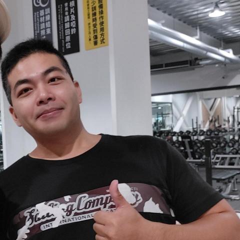 提供外送茶論壇服務的專家賴俊吟