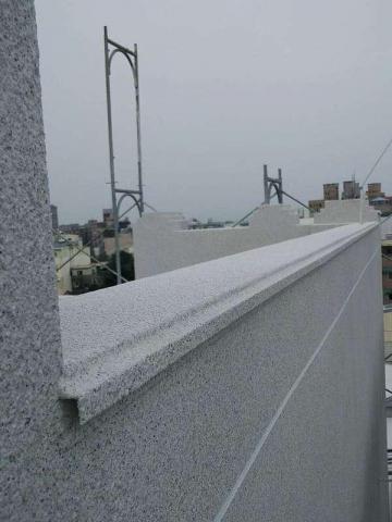 隆鑫油漆塗裝有限公司 - 外牆專用的滴水條
防止外牆經由雨水
造成的水痕 隆鑫油漆塗裝有限公司 - 外牆專用的滴水條
防止外牆經由雨水
造成的水痕