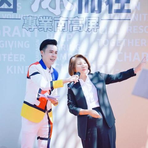 閃亮DJ 堯一堯（堯哥） - 推薦春酒尾牙婚禮主持人，超會帶氣氛的主持人堯一堯！不論是春酒尾牙，還是歡樂浪漫婚禮，當然要找最能帶動氣氛的主持人 堯一堯（堯哥）！保證嗨翻現場、感動新人！各種臨場危機，他都能快速解決！