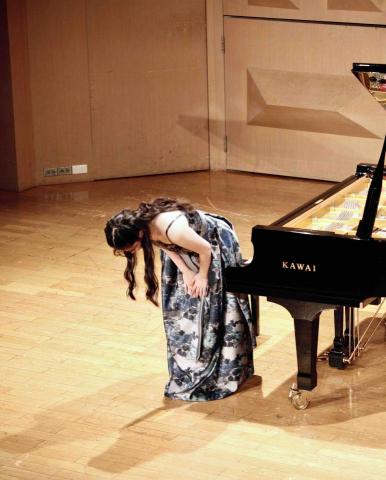 Yun’s Music｜鋼琴·長笛·歌唱教學 陪練 伴奏 - 