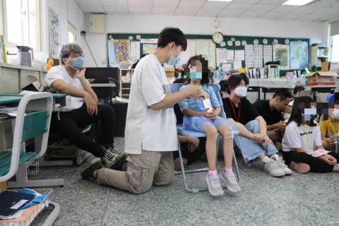 楊家凱 - 擅長與學生理性溝通 找到讓其專心的教學方式