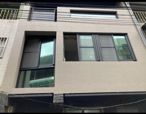 鑫田門窗工程 - 全隆氣密窗施工