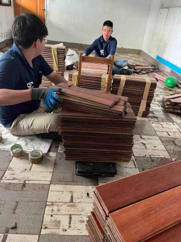 祥承工程有限公司 - 幼兒園木地板清運包裝