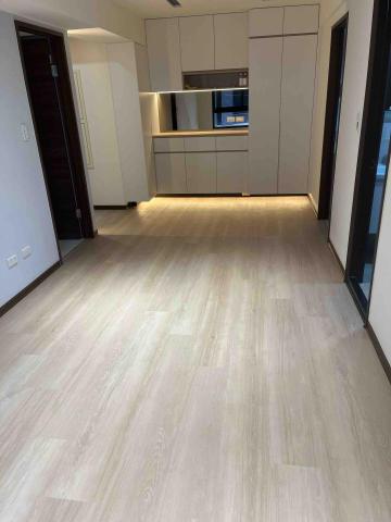 自營方先生 - 有質感的地板兼顧品質施工，是您高cp值的選擇。