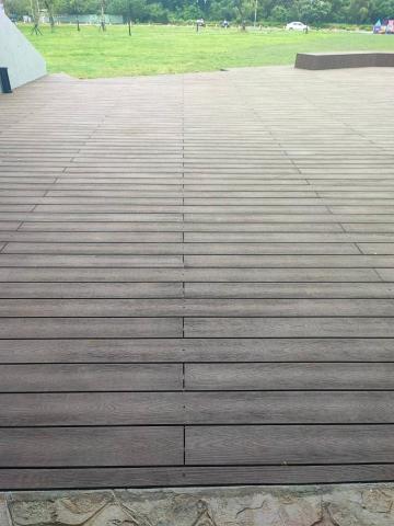 昕城開發實業有限公司 - 鋪設塑木面板