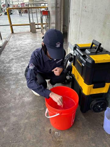 菖蒔環境事業有限公司 - 施工現場配藥 菖蒔環境事業有限公司 - 施工現場配藥