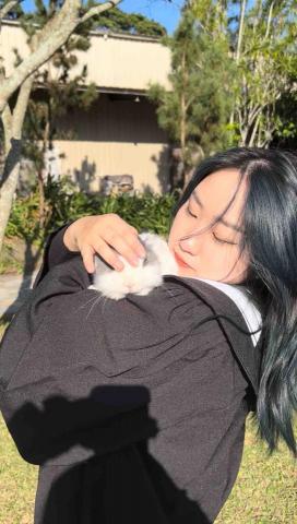 周千玉 - 近照！現在是長髮唷！（上次家長沒認出來XDD）