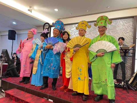 彩色樂團/采瑟樂器/心晨音樂工作室/震撼影音 - 