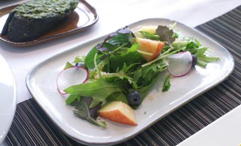 嗨，邊仔 - 拉拉山水蜜桃油醋沙拉