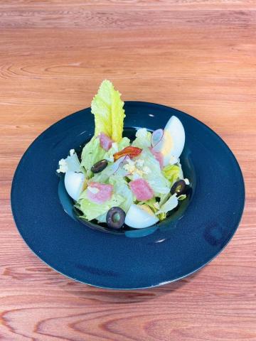 嗨，邊仔 - 黑沙畔尼斯沙拉