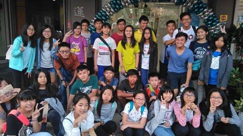 鳳山彩虹苑國中補習班 - VR 虛擬實境課程
