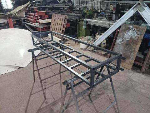 匠心鐵作坊 - 窗台花架 完成圖 匠心鐵作坊 - 窗台花架 完成圖