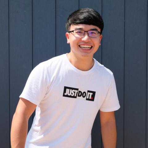 提供學測數b服務的專家鄭仲圻