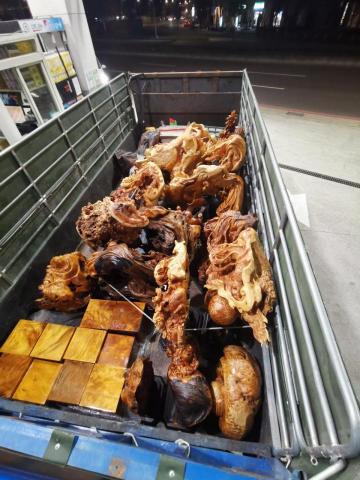 陳正倫 - 木雕運送