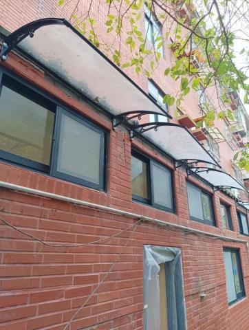 匠心鐵作坊 - 室外窗戶小雨遮 成品圖 匠心鐵作坊 - 室外窗戶小雨遮 成品圖