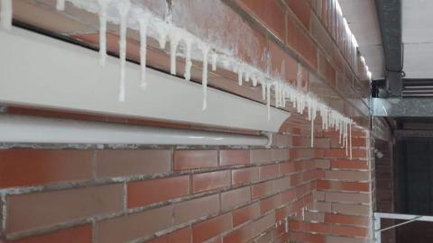 圓一工程修繕有限公司 - 樑上大裂 造成白樺漏水