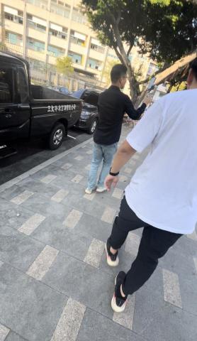 叮一聲工作室 - 團隊認真拍攝中