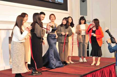 Sophie蘇菲 三語活動&婚禮&尾牙主持人 - 