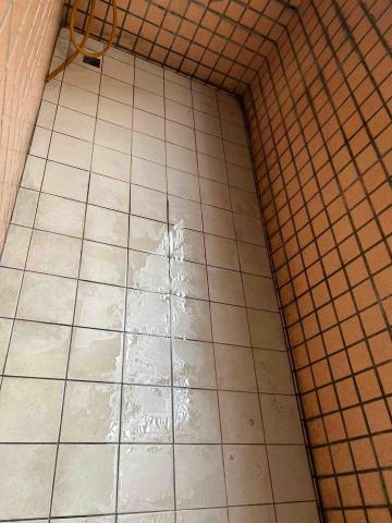 丞齊環境清潔 - 陽台水泥漬完成後