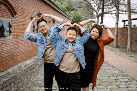 Sunny Lee(曉風中的晴天日記) - 全家福 外拍 Sunny Lee(曉風中的晴天日記) - 全家福 外拍