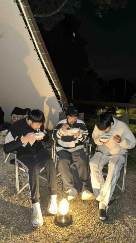 YT：閒鹹山貝⛰️🐚 - ?️