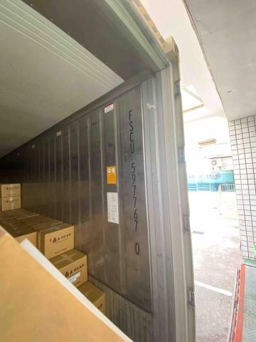 孫 - 冷凍貨櫃裝卸