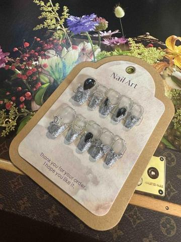 Ling Meng Li - 穿戴甲1