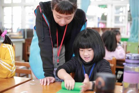 羅芊瑜 - 東勢國小寒假營隊